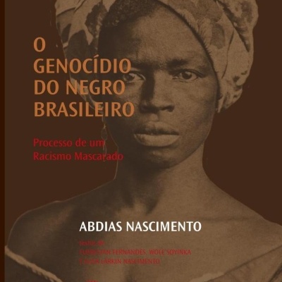 Capa de livro O GENOCÍDIO DO NEGRO BRASILEIRO com imagem antiga a sépia de mulher com lenço na cabeça
