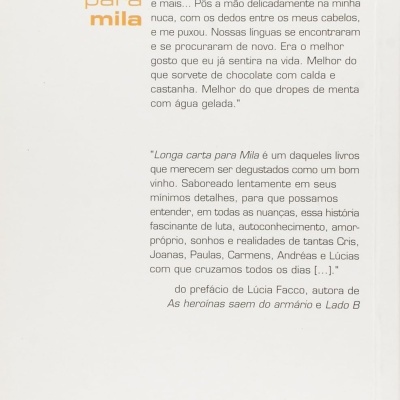 Parte traseira do livro Longa carta para Mila com texto em português e código de barras