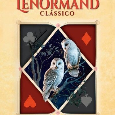 Embalagem do baralho cigano Lenormand Clássico com ilustração de corujas e símbolos de naipes