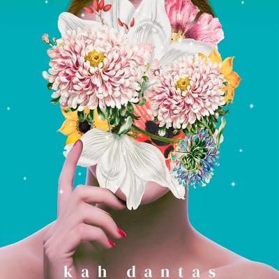 Capa de livro com rosto feminino coberto por flores coloridas e texto