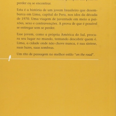 Capa trasera de livro amarelo com texto em português e código de barras.