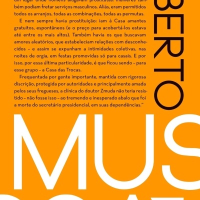 Contracapa de livro laranja com texto em português e código de barras