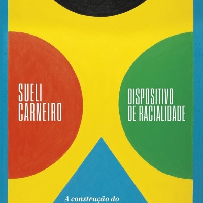 Capa de livro colorida com formas geométricas e texto em português.