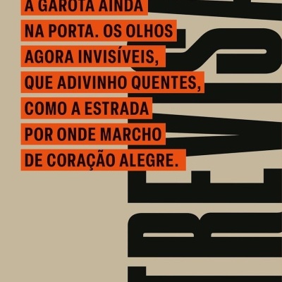 Contracapa de livro com texto em blocos laranja e preto sobre fundo bege, código de barras e ISBN.