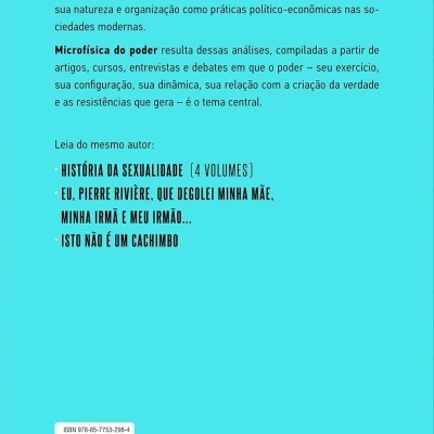 Capa traseira de livro azul com texto sobre Michel Foucault e código de barras.