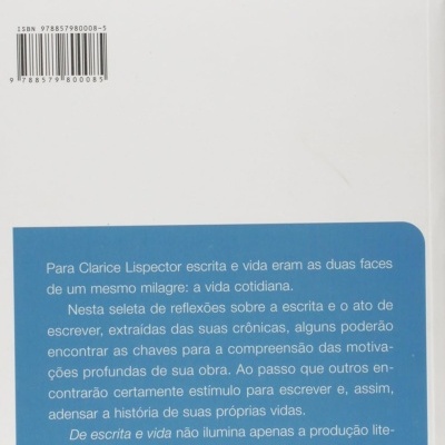 Parte traseira de um livro branco com caixa azul e código de barras