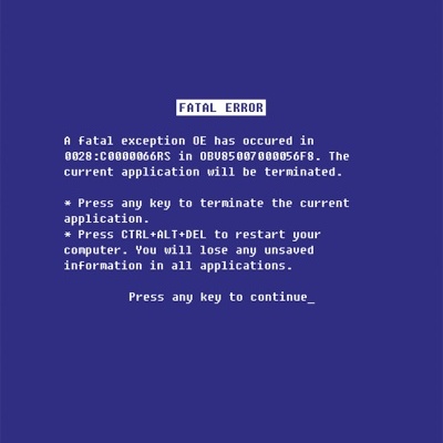 Texto de erro de computador em fundo azul com nome MICHEL DE OLIVEIRA e logotipo de moinho