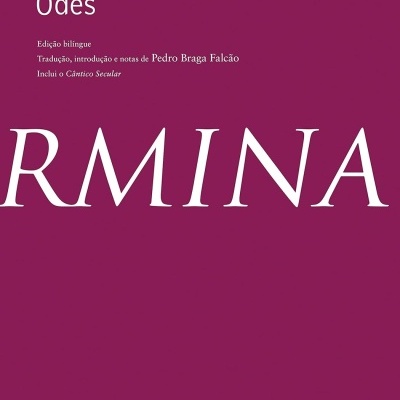 Capa de livro roxa com texto branco Odes de Horácio, tradução Pedro Braga Falcão