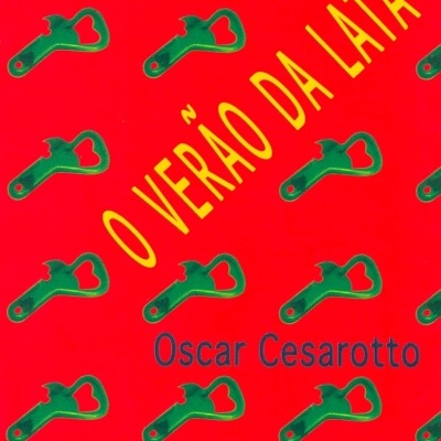 Capa de livro vermelha com padrões de abridores de garrafa verdes e texto amarelo e azul