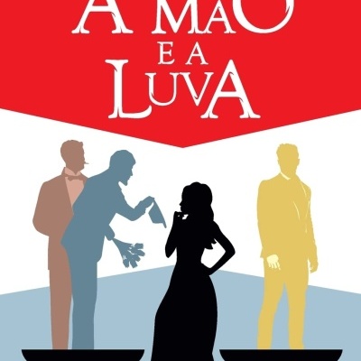 Capa do livro A Mão e a Luva de Machado de Assis com silhuetas e balança