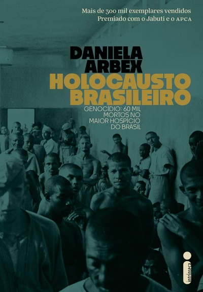 Capa de livro Holocausto Brasileiro com foto de homens e texto do título e autor