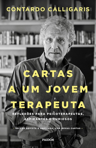 Capa de livro com foto preto e branco de homem maduro e texto amarelo e branco