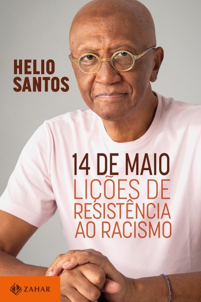 Capa de livro com homem de óculos e texto sobre lições de resistência ao racismo.