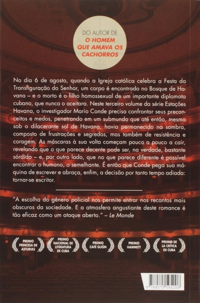 Contracapa de livro com texto em português e fundo de sala de teatro com cadeiras vermelhas e premiações impressas