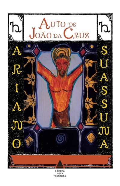 Capa de livro com título Auto de João da Cruz, nome do autor Ariano Suassuna, e ilustração colorida de figura humana.