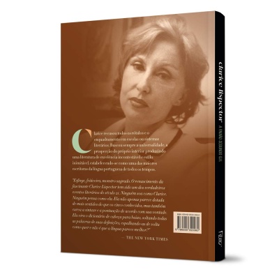 Capa de livro castanha com foto de mulher em sépia e texto em português