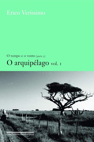 Capa do livro O arquipélago vol. 1 com árvore e paisagem rural em preto e branco