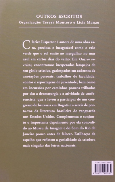 Capa traseira de livro castanho claro com texto branco e código de barras.