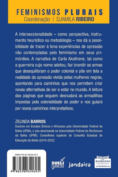 Parte traseira de livro azul e amarelo com título FEMINISMOS PLURAIS e texto explicativo