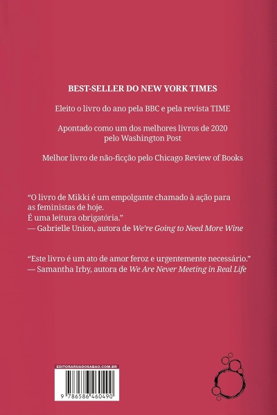 Contracapa de livro rosa com texto em português e código de barras na parte inferior