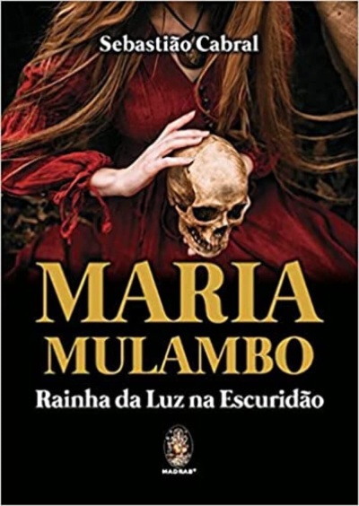 Capa de livro com pessoa de vestido vermelho segurando um crânio humano e texto em amarelo e branco
