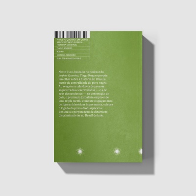 Capa traseira verde de livro com texto em português e código de barras