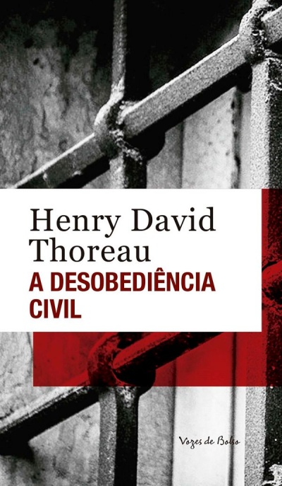 Capa do livro A Desobediência Civil de Henry David Thoreau com grade de ferro ao fundo