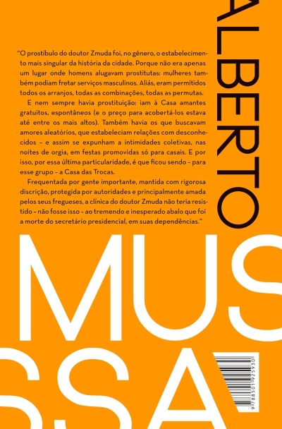 Contracapa de livro laranja com texto em português e código de barras
