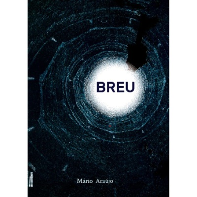 Capa de livro preto com círculo branco ao centro e texto BREU e autor Mário Araújo