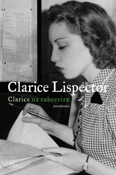 Capa do livro com foto em preto e branco de mulher jovem escrevendo e texto do título