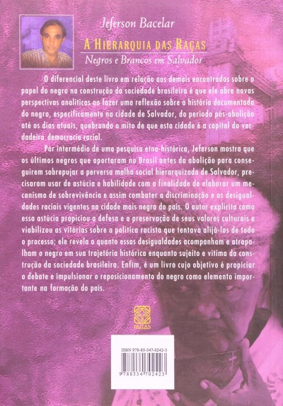 Capa traseira do livro A HIERARQUIA DAS RAÇAS com texto e imagem com tom rosa