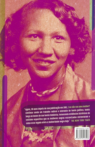 Capa de livro com foto artística de mulher e texto em português