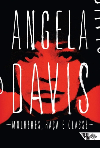 Capa de livro preto com rosto vermelho e texto branco ANGELA DAVIS MULHERES, RAÇA E CLASSE.
