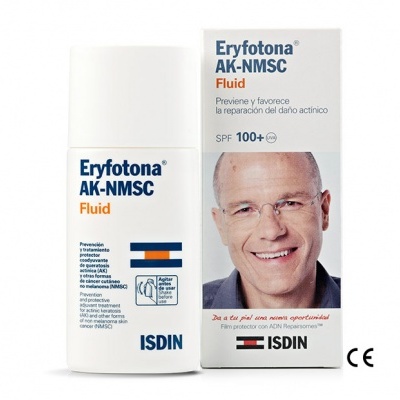 Frasco e embalagem do protector solar ISDIN Eryfotona AK-NMSC Fluid com texto em espanhol e imagem de homem sorridente