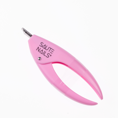Cortador de unhas rosa com marca SAUTE NAILS