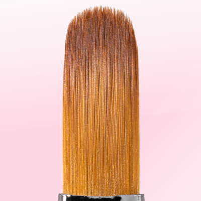 pincel para unhas com cerdas castanhas e cabo preto