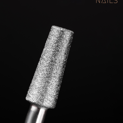 Ferramenta para manicure com cabeça prateada cónica e cabo azul