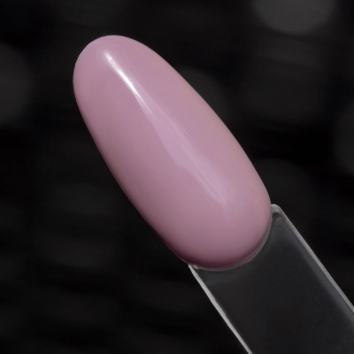 Verniz de unhas rosa nude brilhante em paleta transparente