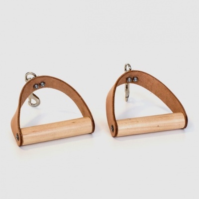 Par de puxadores para treino de força em couro castanho com barras de madeira