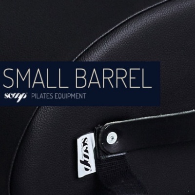 Equipamento de Pilates Small Barrel com alça preta em couro sintético