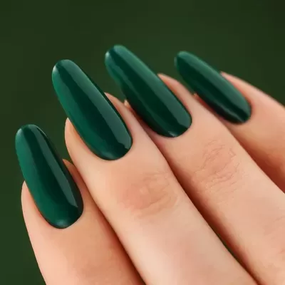 Unhas artificiais longas verdes escuras brilhantes