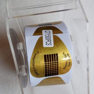 Dispenser acrílico transparente com rolo de moldes para unhas dourados e brancos