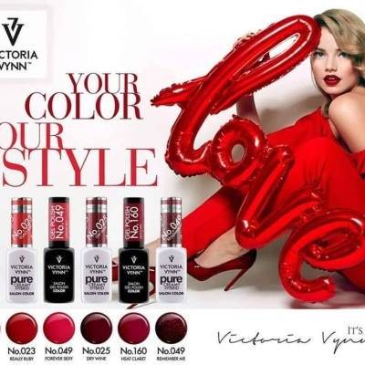 Vernizes Victoria Vynn em tons vermelhos com mulher loira e balão em forma de 'Love'