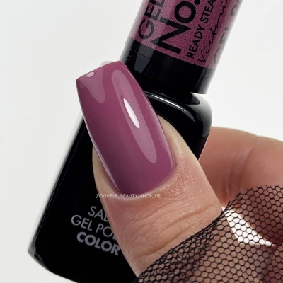 Unha com verniz gel roxo nude e frasco preto de verniz gel com etiqueta roxa