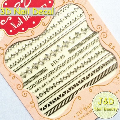 Decalques 3D para unhas com padrões geométricos em dourado e preto