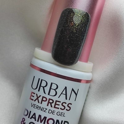 Verniz de gel Urban Express Diamond & Glitter com tampa rosa e frasco branco