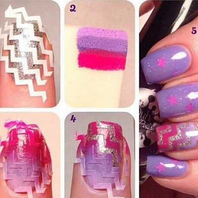 Passos para nail art com padrão ziguezague prateado e verniz roxo com estrelas cor-de-rosa