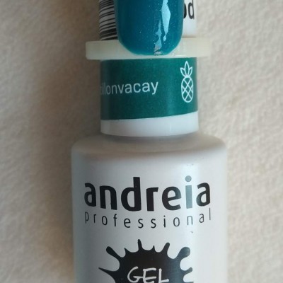 Frasco branco de verniz gel Andreia Professional com amostra azul-esverdeada