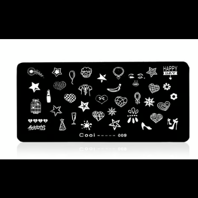 Placa metálica preta com desenhos em branco e texto 'HAPPY DAY', 'Cool ----- 009' e 'dotdot'