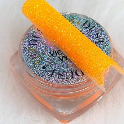 Frasco com glitter amarelo e tampa prateada brilhante holográfica